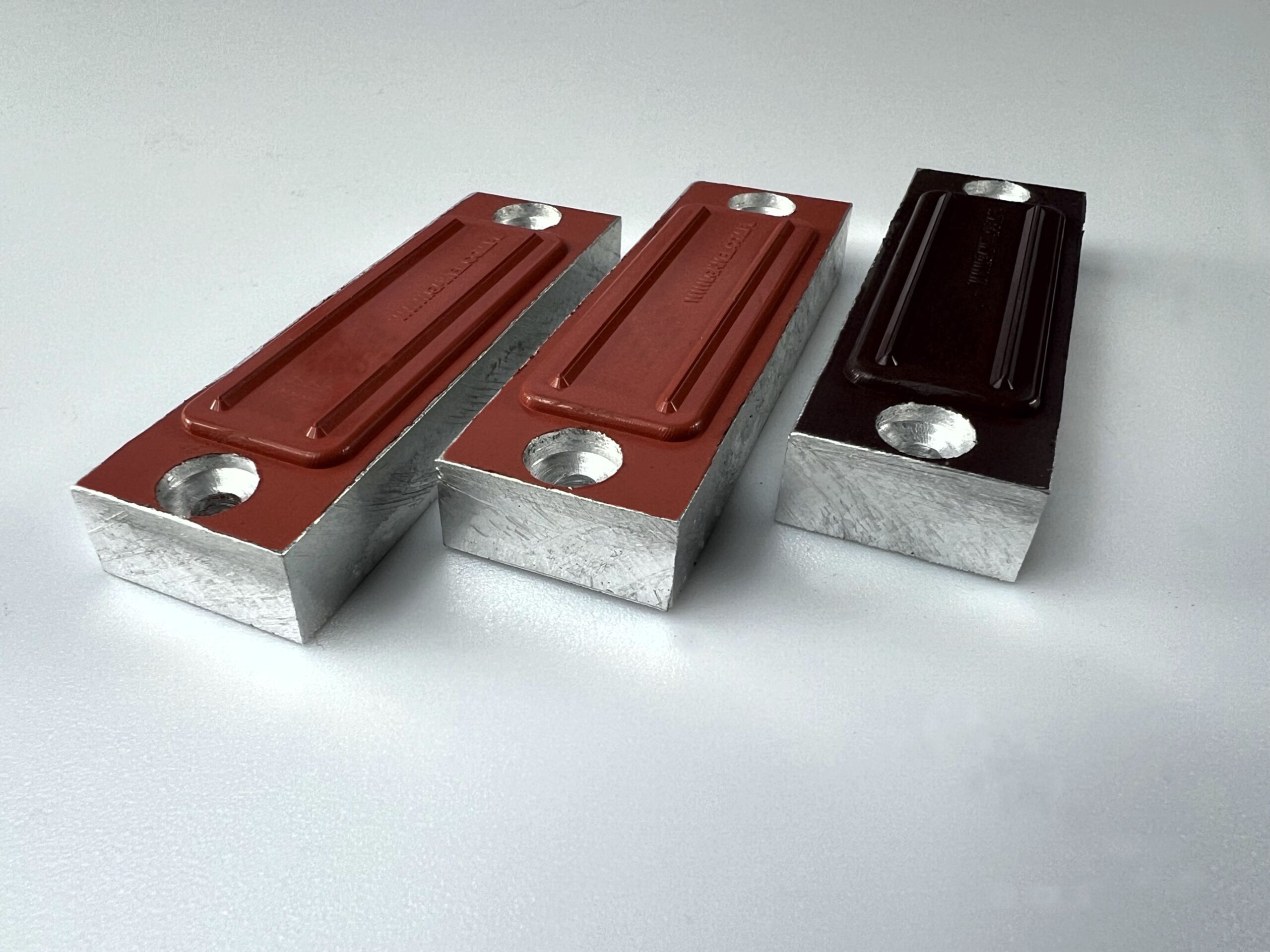 Silicone rubber die for cosmetics